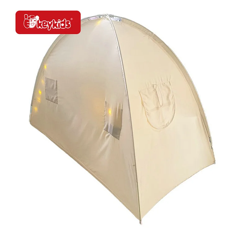 Bear-Themed Kids Play Tent, Beige Pop-Up Playhouse with Bunting for Nursery & Playroom W08L159